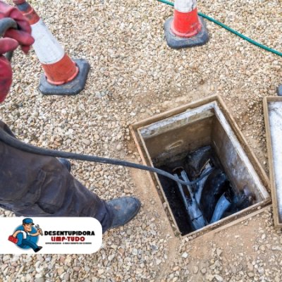 Desentupimento de esgoto em Itirapina